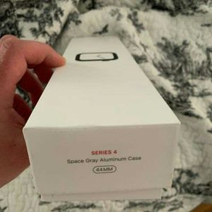 Apple watch series 4 space gray